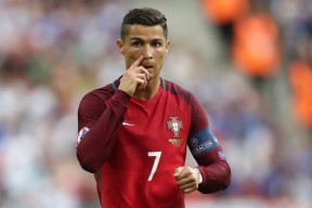 FIFA世界杯2026动态-不老的尖刀！穆雷十二赛季再迎巅峰之夜，大通中心引爆久违的穆雷之歌